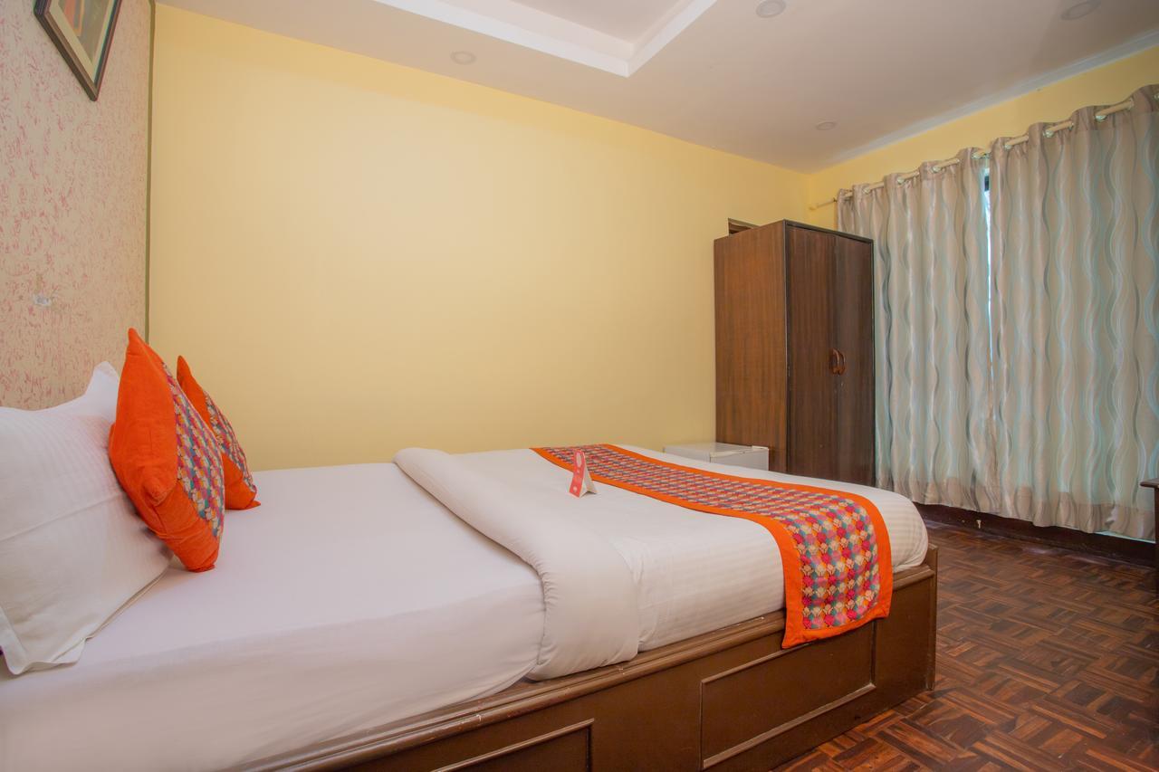 Oyo 153 Aster Hotel Nepal カトマンズ エクステリア 写真