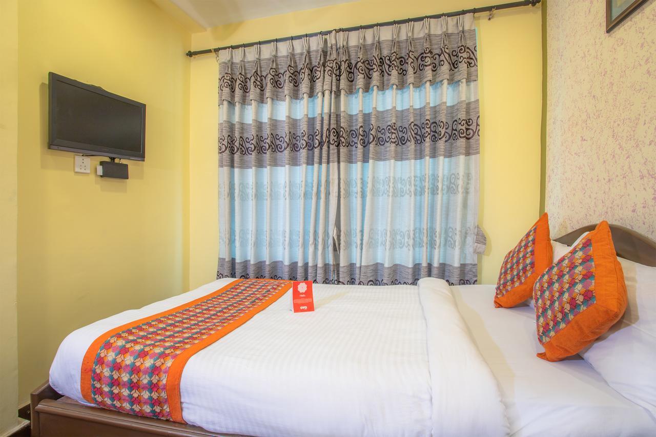 Oyo 153 Aster Hotel Nepal カトマンズ エクステリア 写真