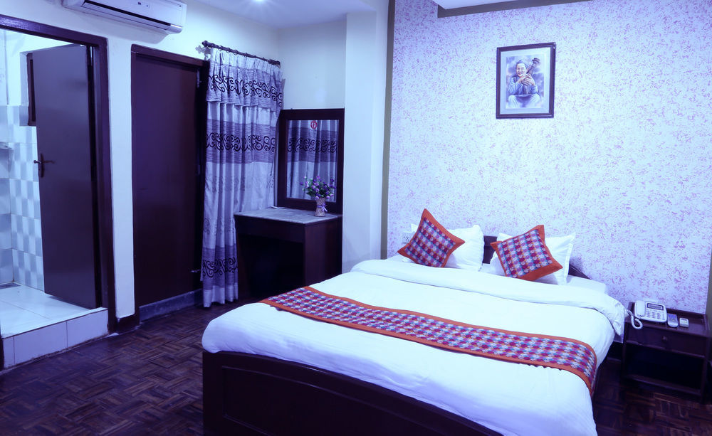 Oyo 153 Aster Hotel Nepal カトマンズ エクステリア 写真